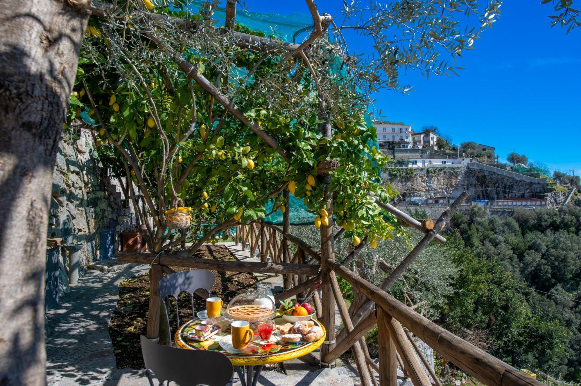 פורורה Le Contrade By Sosore Holiday Homes -Amalfi Coast מראה חיצוני תמונה